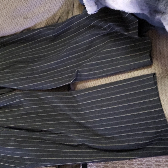 Pin stripped pants - Picture 3 of 4